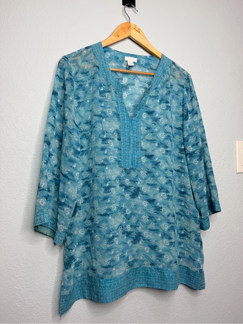 Chico’s Blue Turquoise Printed Tunic Top Women’s Size 2 Long Sleeve Boho Sheer